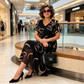 Rochie midi cu decolteu în V, croială lejeră