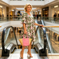 Rochie midi cu decolteu în V și imprimeu