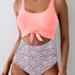 🥳2026 VÂNZARE DE SEZON🥳💞50K+ VÂNDUTE!👵🌊 50% REDUCERE! Costum de baie cu nod și volane – Control al abdomenului, nod elegant în față. Confortabil și avantajos pentru vacanțe. Simțiți-vă încrezătoare pe plajă. 🩱🌸-4