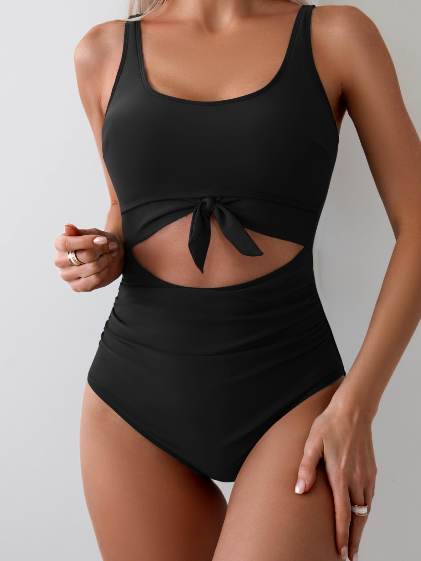 🥳2026 VÂNZARE DE SEZON🥳💞50K+ VÂNDUTE!👵🌊 50% REDUCERE! Costum de baie cu nod și volane – Control al abdomenului, nod elegant în față. Confortabil și avantajos pentru vacanțe. Simțiți-vă încrezătoare pe plajă. 🩱🌸-7