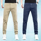 Pantaloni de lucru cu o flexibilitate excepțională, rezistenți la uzură și prevăzuți cu numeroase buzunare