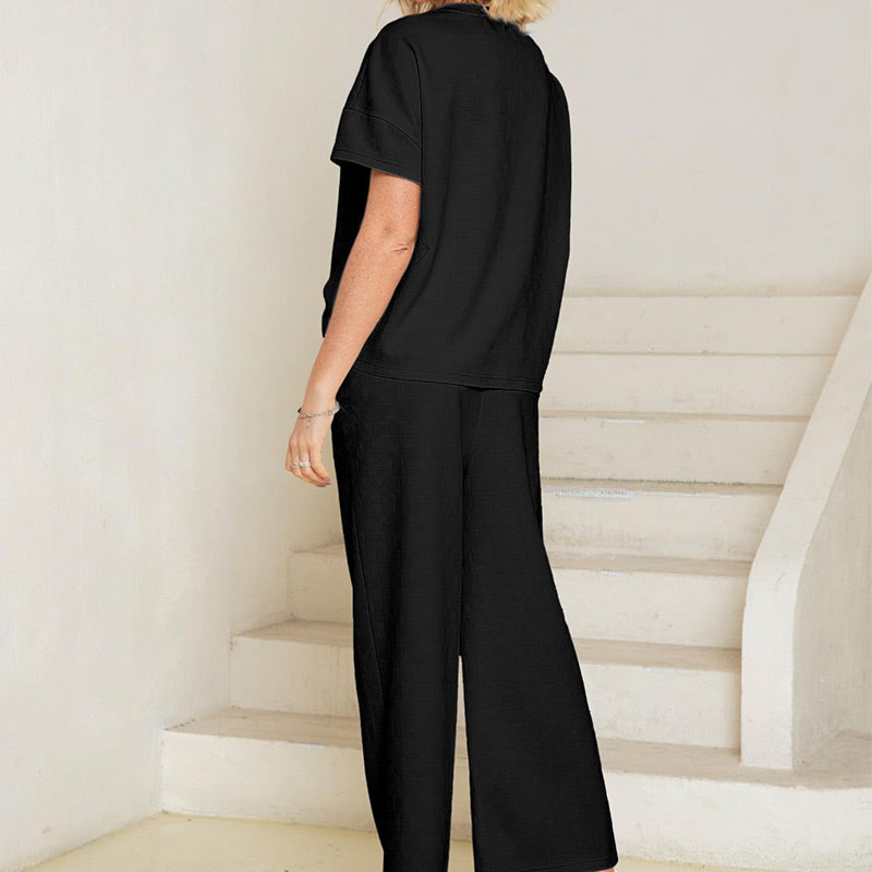 Ofertă limitată🔥 Set pentru femei cu detalii texturate, care include un tricou cu textură bogată și croială lejeră și o pereche de pantaloni cu șnur✨-3