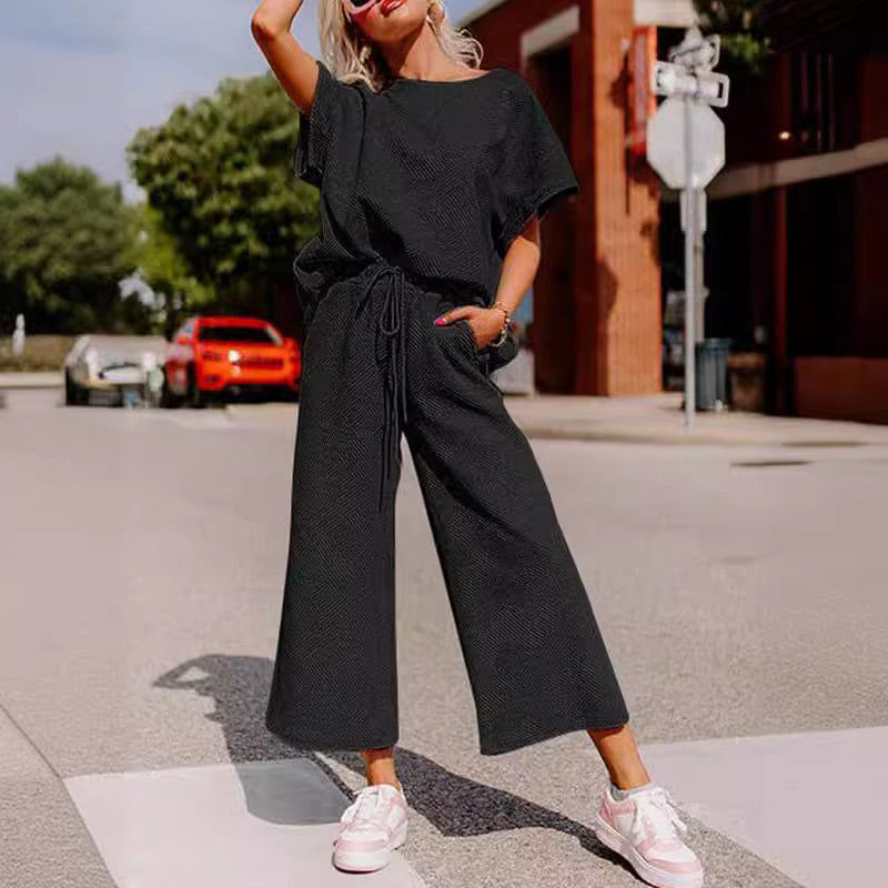 Ofertă limitată🔥 Set pentru femei cu detalii texturate, care include un tricou cu textură bogată și croială lejeră și o pereche de pantaloni cu șnur✨-11