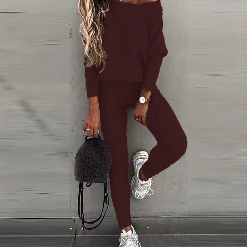 Set format din bluză cu mâneci lungi și umeri decupați și pantaloni cu șnur-2