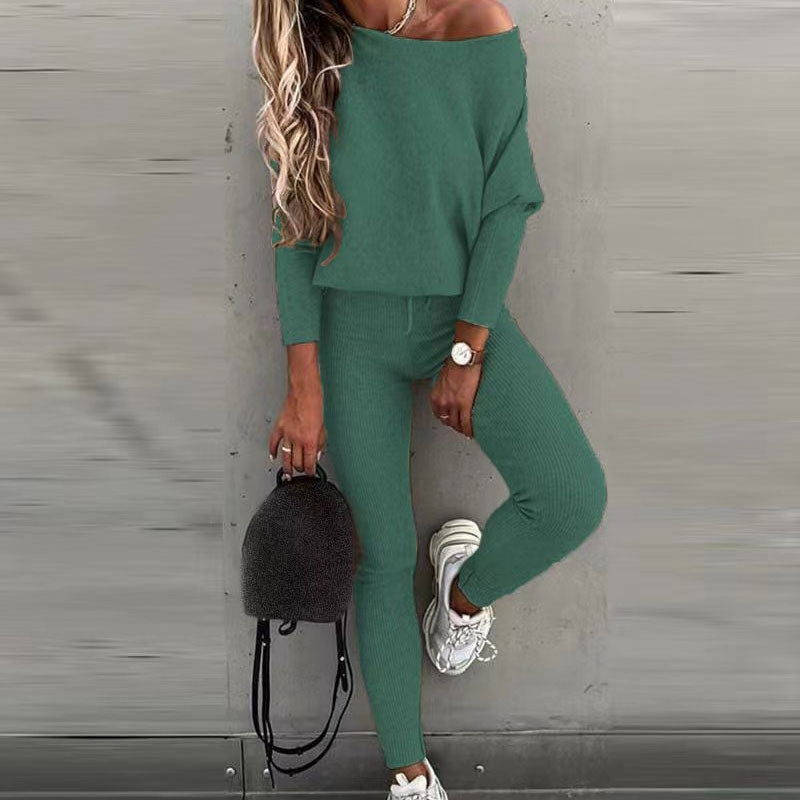 Set format din bluză cu mâneci lungi și umeri decupați și pantaloni cu șnur-3