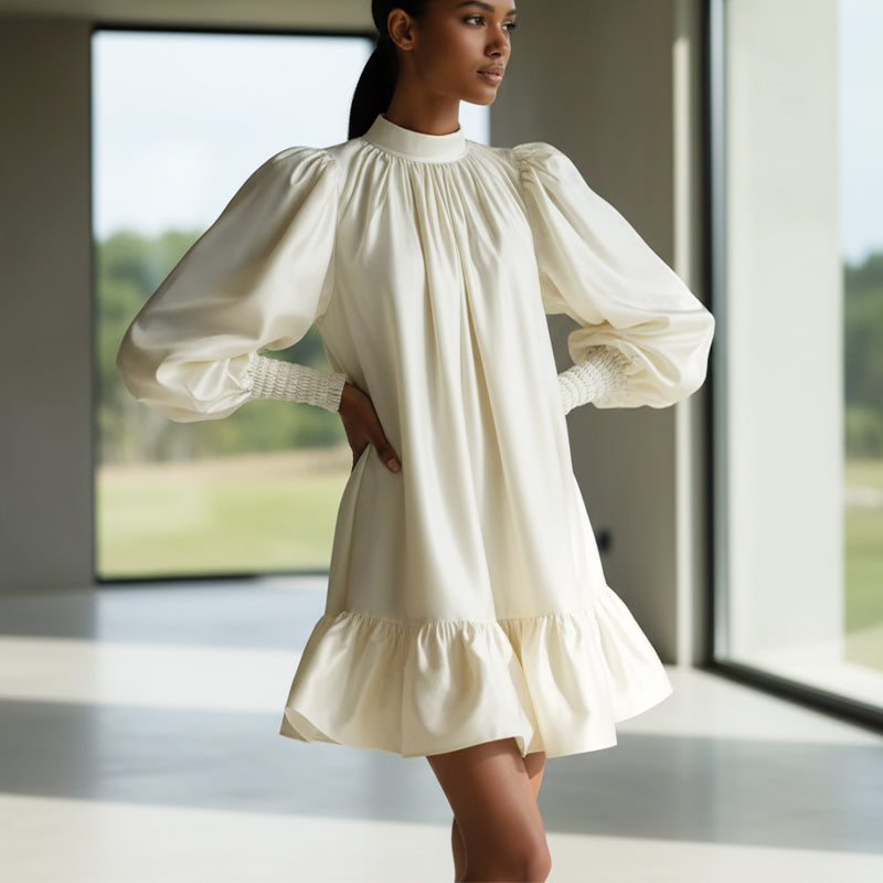 Rochie mini din satin cu mâneci bufante și volane-4