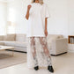 Rochie modernă tip tricou cu aspect stratificat și tiv din dantelă