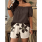 Set pentru femei compus din un top cu umerii descoperiți și pantaloni scurți cu imprimeu floral