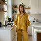 Bluză cu mâneci lungi în stil minimalist pentru femei și pantaloni largi