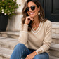 Elegant strikket topp for kvinner med kontrast-V-hals